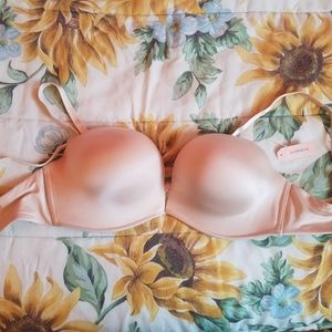 🎀 Buy 2 get 2 free Extreme strapless push up bra